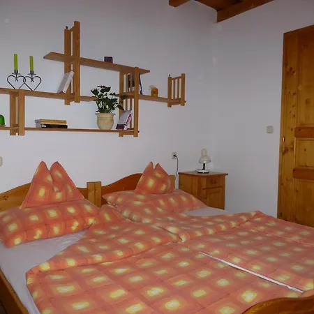Réka Apartman Kehidakustány