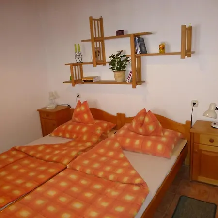 Reka Vendeghaz Kehidakustány