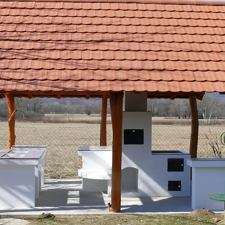 Apartman Réka Kehidakustány